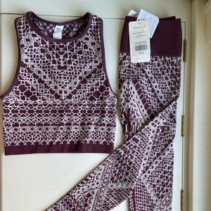 Fabletics Seamless Set Size Medium NWT